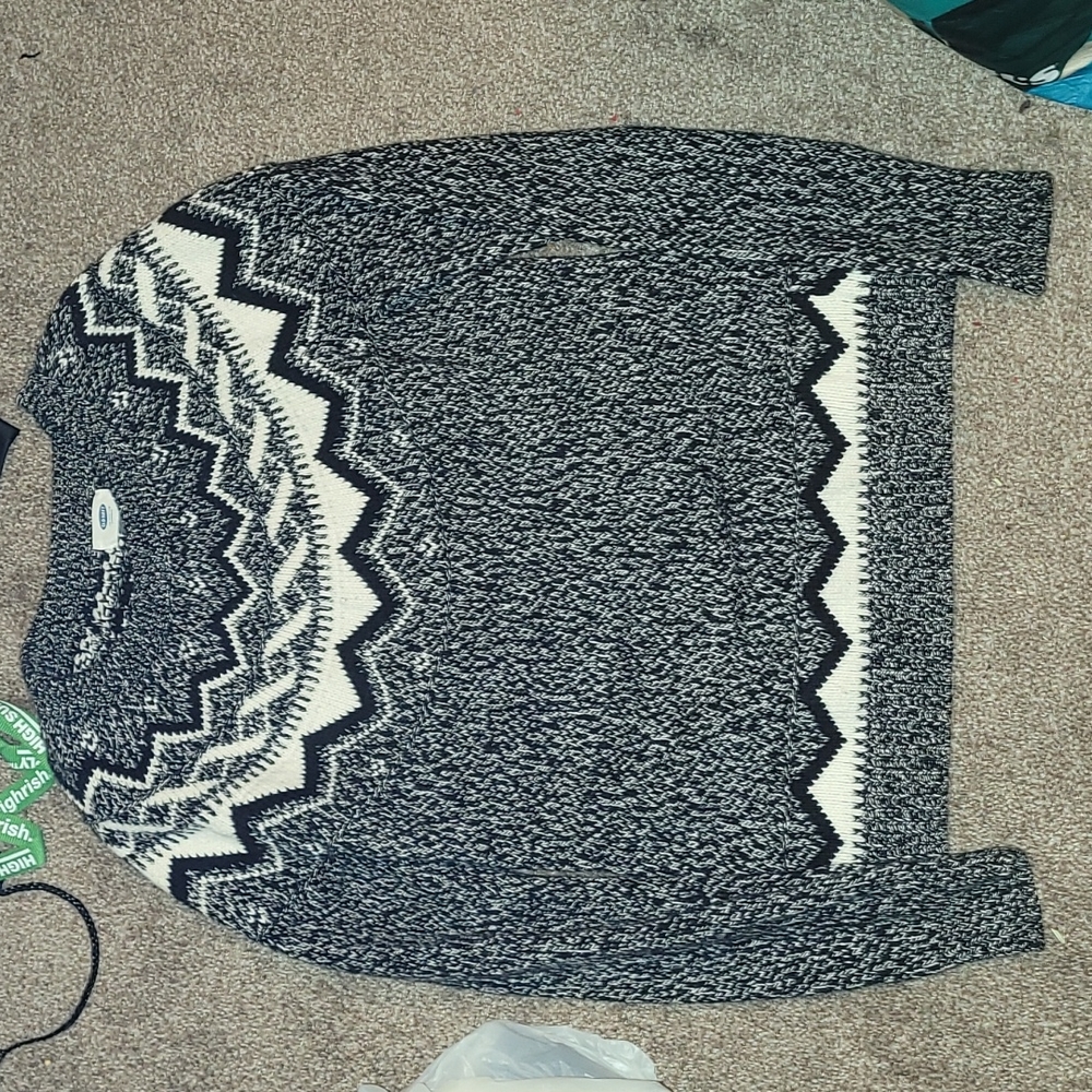 Old Navy sweater